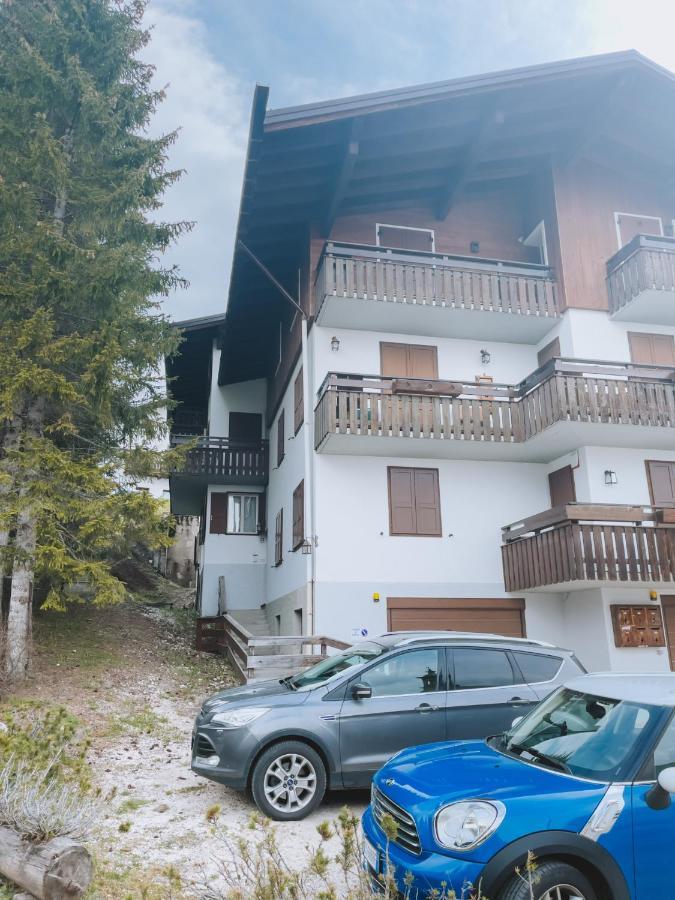 Casa Alvera Cortina dʼAmpezzo Exteriör bild