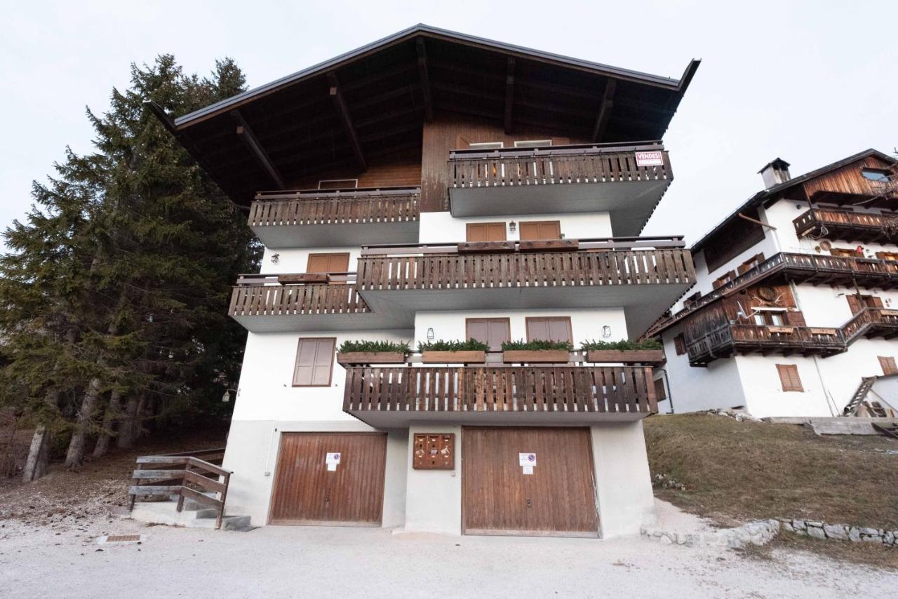 Casa Alvera Cortina dʼAmpezzo Exteriör bild